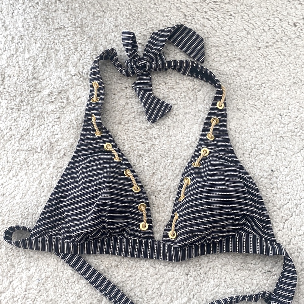Jessica Simpson size large bathing suit top